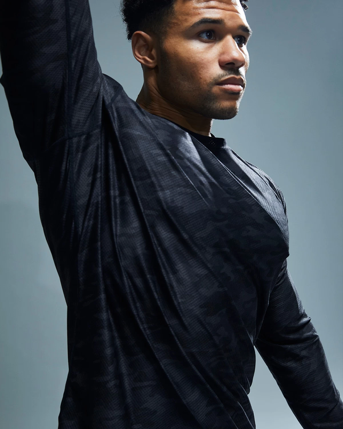 TYR Airtecâ„¢ Men's Long Sleeve Tee - Blackout Camo - Image 8