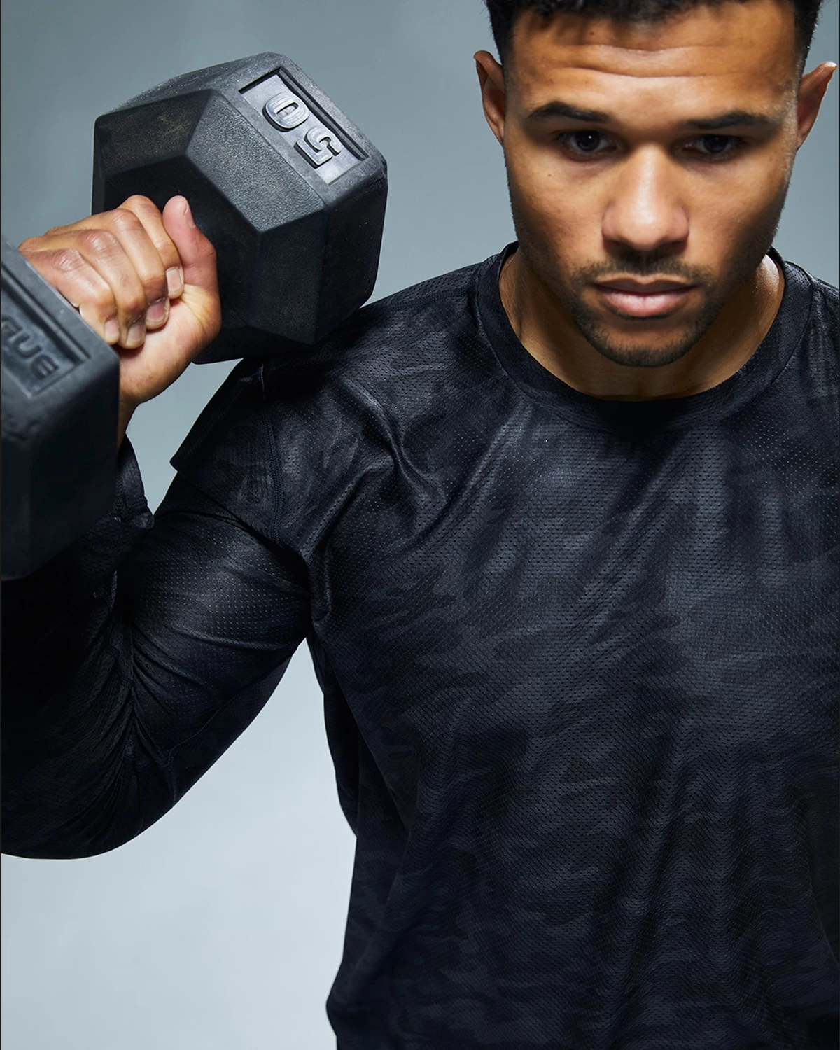 TYR Airtecâ„¢ Men's Long Sleeve Tee - Blackout Camo - Image 9