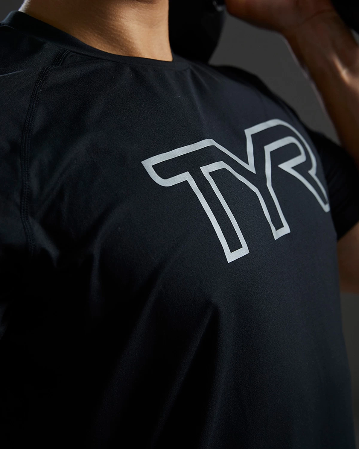 TYR ClimaDry™ Men's Raglan Big Logo Tech Tee - Solid - Image 8