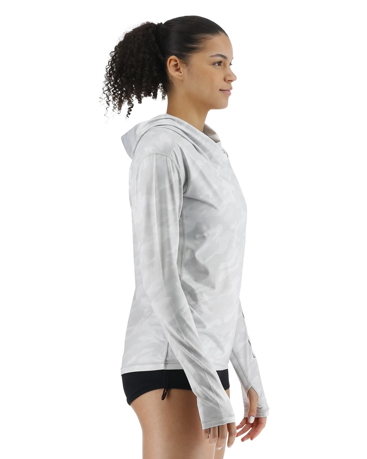 TYR SunDefense⢠Women's Vented Hooded Shirt - Camohex - Image 5