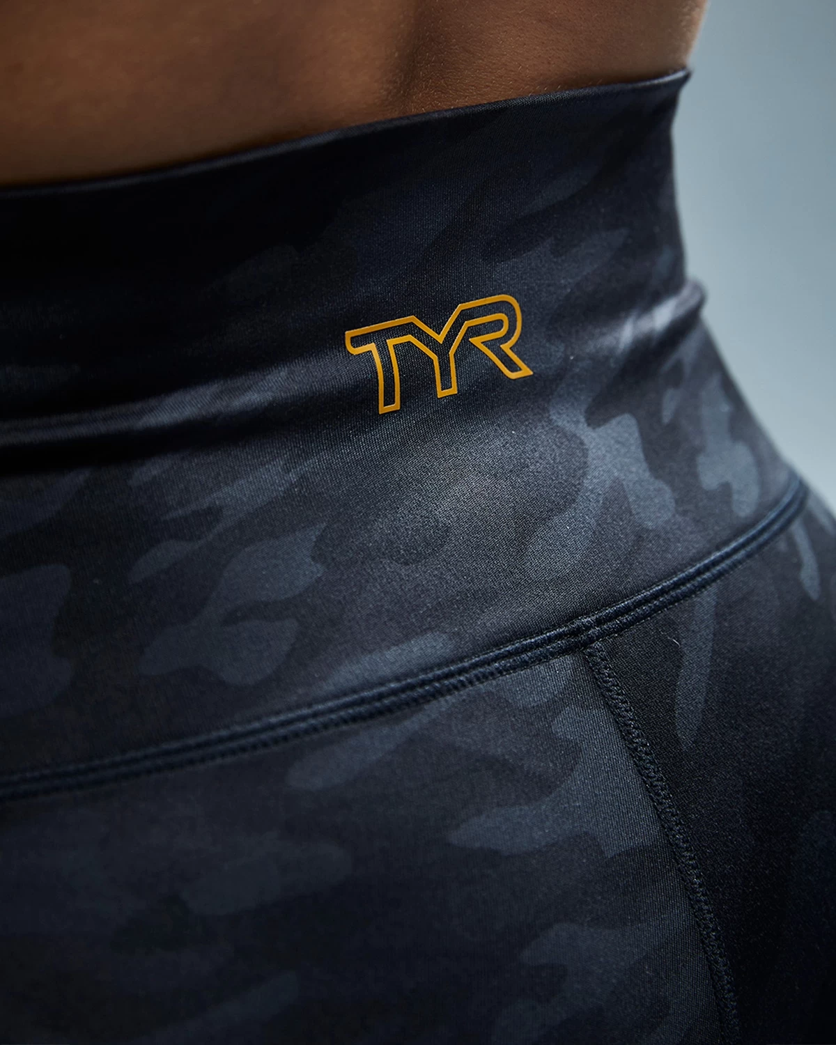 TYR Base Kineticâ„¢ Women's High-Rise 2" Shorts - Blackout Camo - Image 9