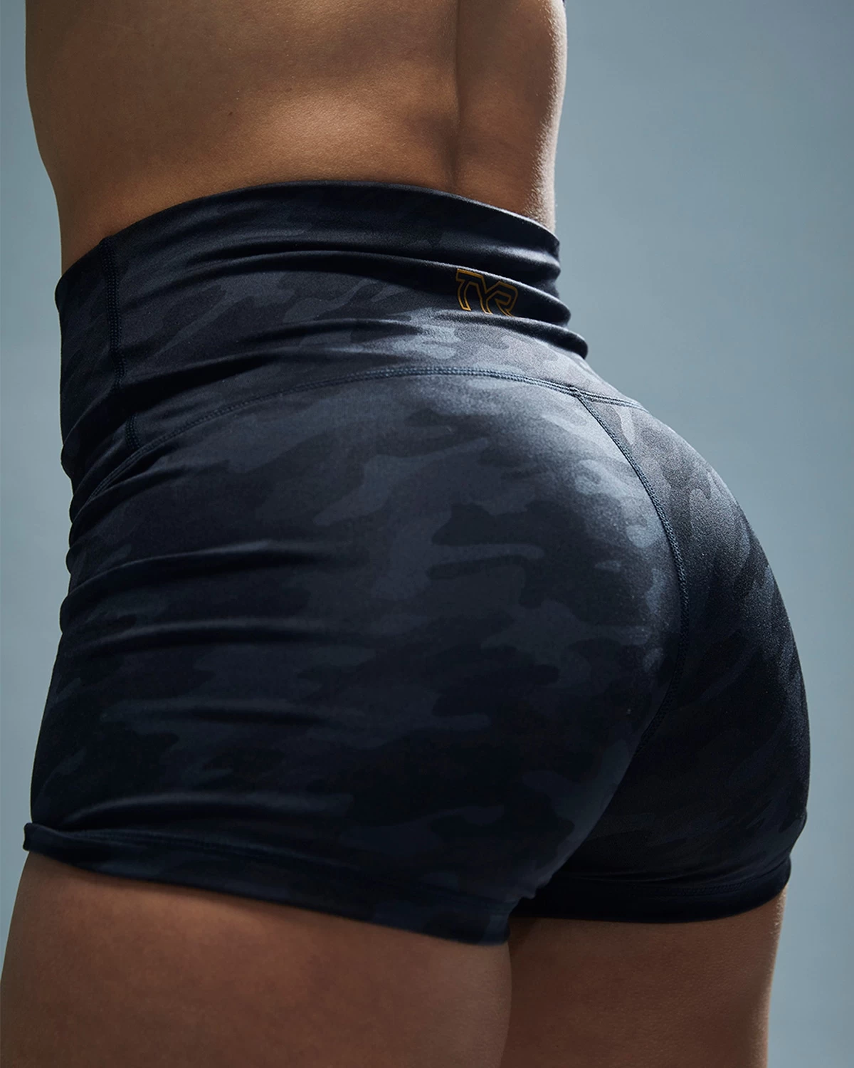 TYR Base Kineticâ„¢ Women's High-Rise 2" Shorts - Blackout Camo - Image 11