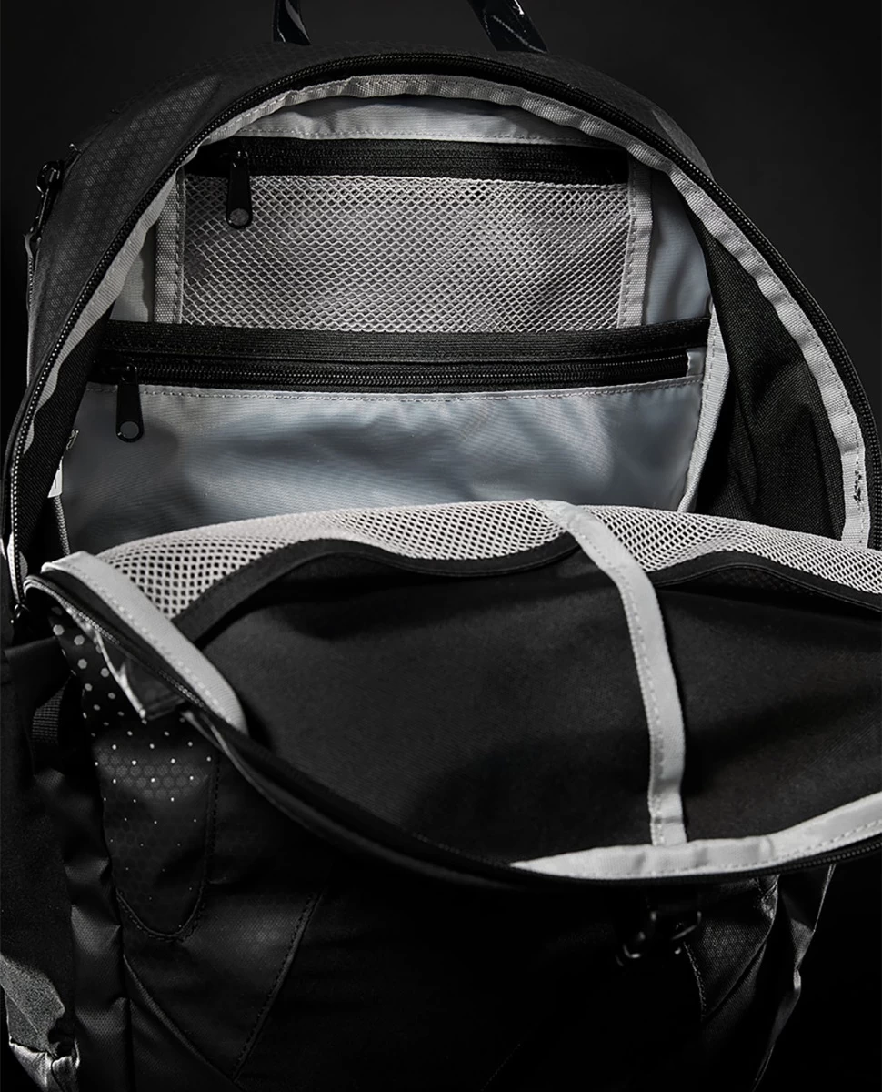 TYR Elite Team 24L Backpack - Image 11