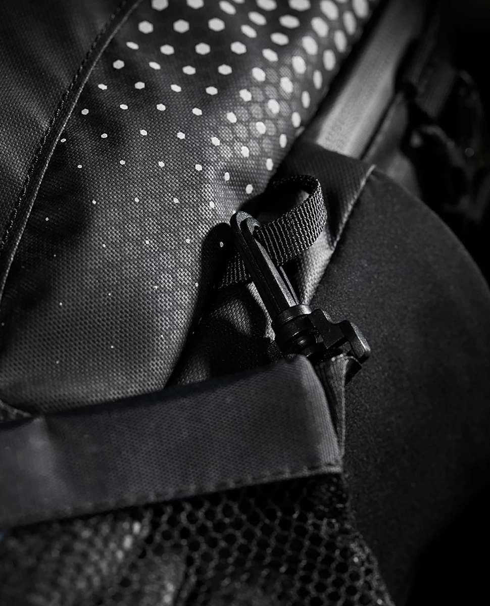 TYR Elite Team 24L Backpack - Image 14